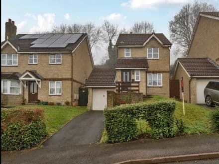 Swifts Hill View, GL5 1PR