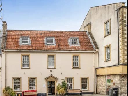 St. Pauls Mews, BA4 5BN