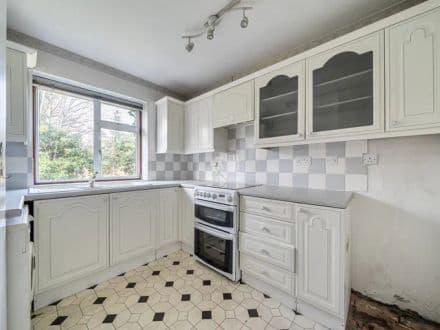 Chilston Close, TN4 9LS