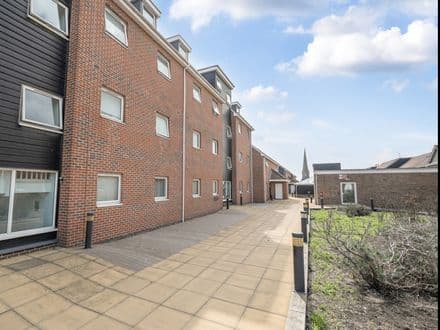 Nayland Court, RM1 3EF
