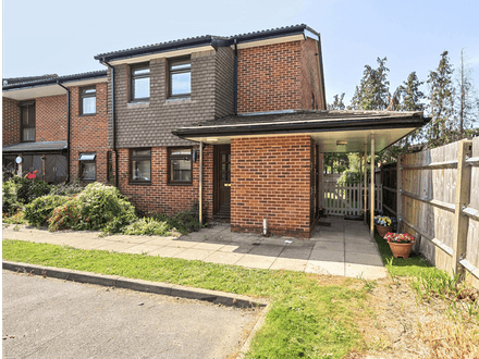 Churchill Road, RH6 9NY